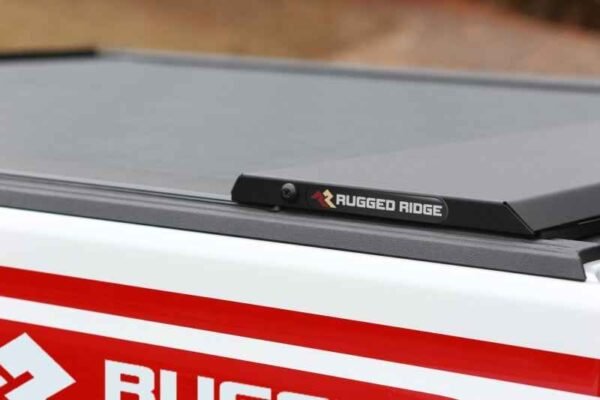 Rugged Ridge Armis Retractable Locking Bed Cover w/o Trail Rails 20-21 Jeep Gladiator JT - Image 10