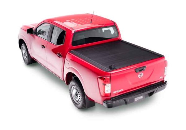 Retrax 04-up Titan Crew Cab 4-doors (w/ or w/o Utilitrack) RetraxPRO MX - Image 2