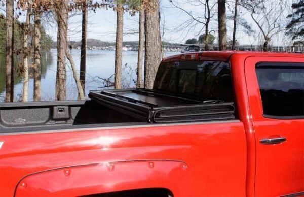 Lund 07-13 Chevy Silverado 1500 Fleetside (5.8ft. Bed) Hard Fold Tonneau Cover - Black - Image 6