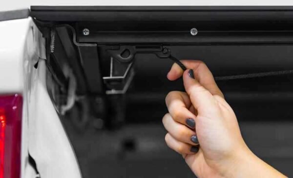 Access LOMAX Tri-Fold Cover 04-22 Ford F-150 / 06-08 Lincoln Mark LT - 5ft 6in Short Bed - Image 4