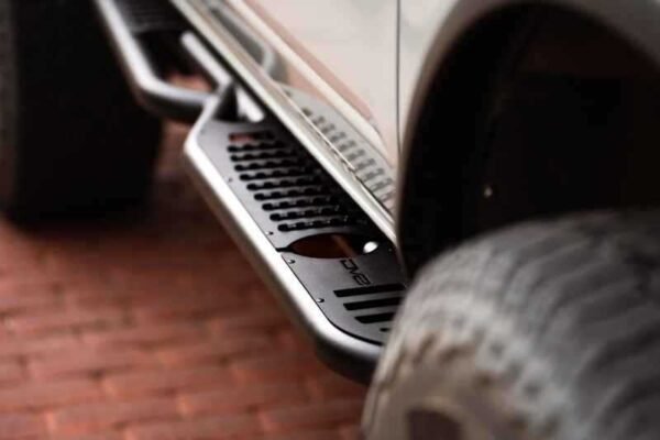 DV8 Offroad 21-22 Ford Bronco OE Plus Series Side Steps - Image 4