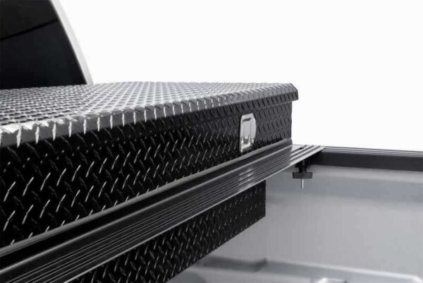 Extang 15-16 Chevy/GMC Canyon/Colorado (6ft Bed) Solid Fold 2.0 Toolbox - Image 8