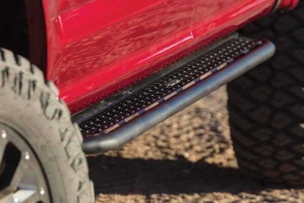 Go Rhino 15-20 Chevy Colorado Dominator Extreme D6 SideSteps Complete Kit w/SideStep + Brkts - Image 2