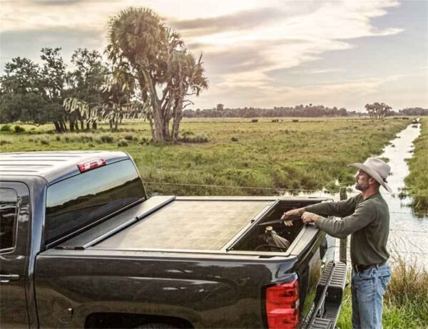 Roll-N-Lock 2020 Chevy Silverado / GMC Sierra 2500-3500 80-1/2in M-Series Retractable Tonneau Cover - Image 4