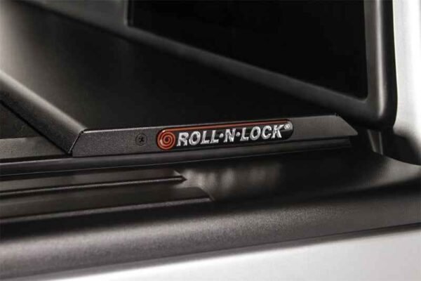 Roll-N-Lock 07-13 Chevy Silverado/Sierra 1500 XSB 67-3/4in M-Series Retractable Tonneau Cover - Image 10