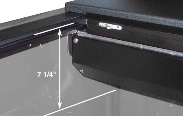 Roll-N-Lock 07-18 Toyota Tundra Crew Max Cab XSB 65in M-Series Retractable Tonneau Cover - Image 7