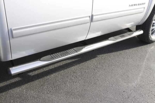Lund 05-17 Nissan Frontier Crew Cab 4in. Oval Straight SS Nerf Bars - Polished - Image 3