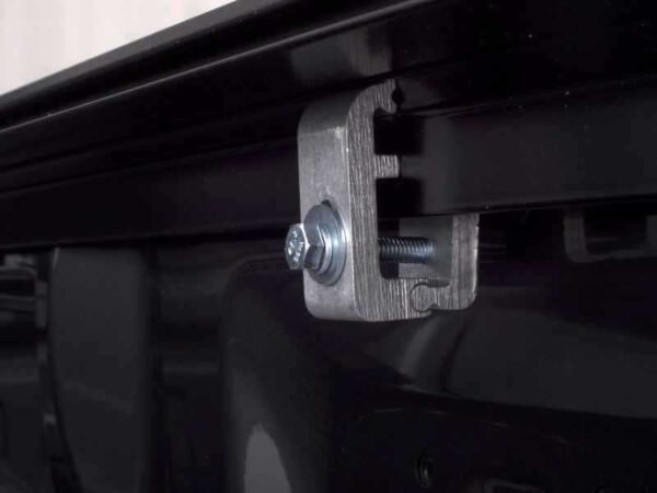 Lund 96-04 Dodge Dakota (6.5ft. Bed) Genesis Elite Roll Up Tonneau Cover - Black - Image 10