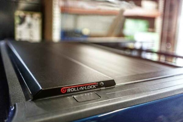 Roll-N-Lock 15-17 Ford F-150 65-5/8in E-Series Retractable Tonneau Cover - Image 3