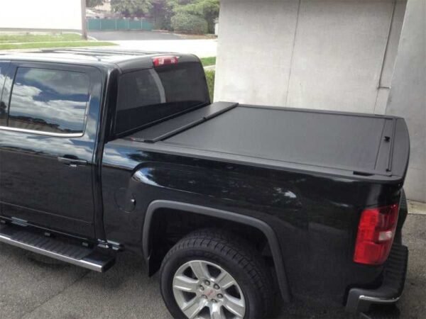 Roll-N-Lock 17-18 Honda Ridgeline XSB 59-1/2in M-Series Retractable Tonneau Cover - Image 7