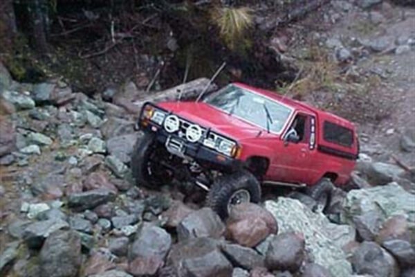 ARB Winchbar Toyota Pickup 84-85 Live Axle - Image 2